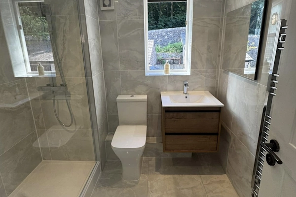 Full Bathroom Refit — En-Suite by Drury's Plumbing